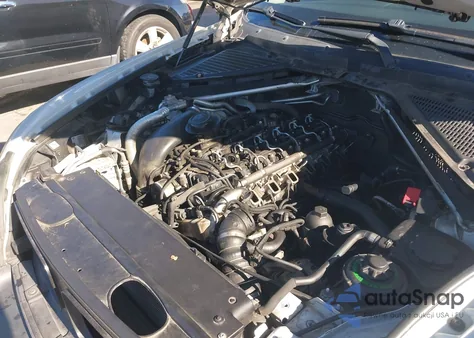 2010 BMW X5 xDrive35D z USA, uszkodzony, nr VIN 5UXFF0C59ALT77960